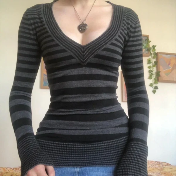 Y2K Grunge Emo 00s Vintage T-Shirt Black Grey Striped V Neck Long Sleeve Jumper Tops Chic Women Autumn Retro Mall Goth Tees - Image 3