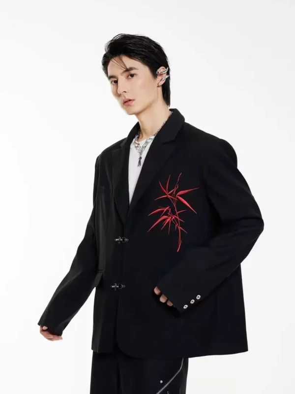 Dibinsai Hongzhu’s Chinoiserie Blazer, a fusion of modern tailoring and traditional embroidery, designed with bamboo motifs for a distinctive national-style statement. - Image 3