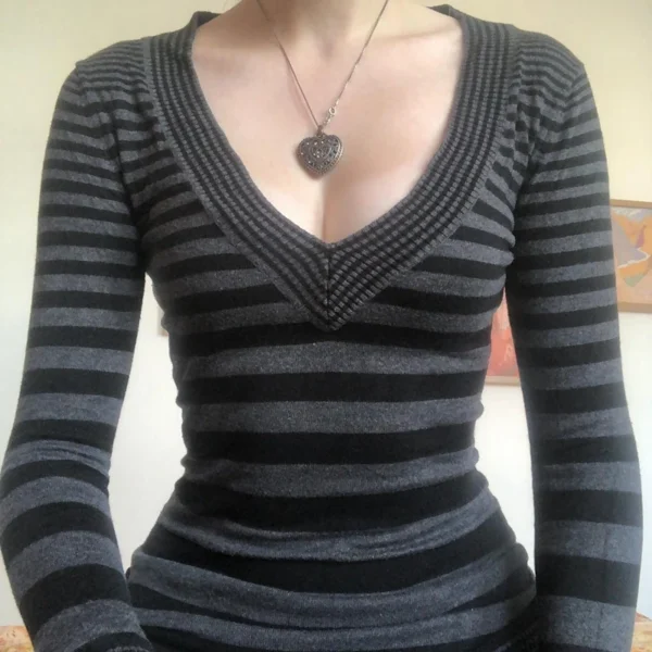 Y2K Grunge Emo 00s Vintage T-Shirt Black Grey Striped V Neck Long Sleeve Jumper Tops Chic Women Autumn Retro Mall Goth Tees - Image 2