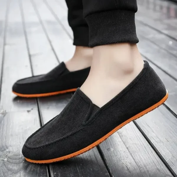 Men’s Casual Cloth Shoes offer effortless style with a comfortable canvas design. The perfect fashion loafers for spring and autumn, bringing a relaxed yet refined touch to any outfit. - Image 4